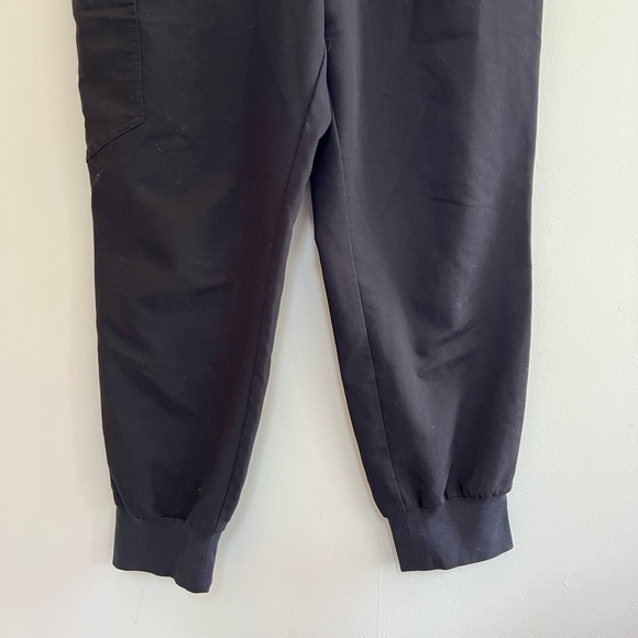 FIGS Zamora Maternity Jogger Scrub Pants in Black, size XL/P - Picture 5 of 9